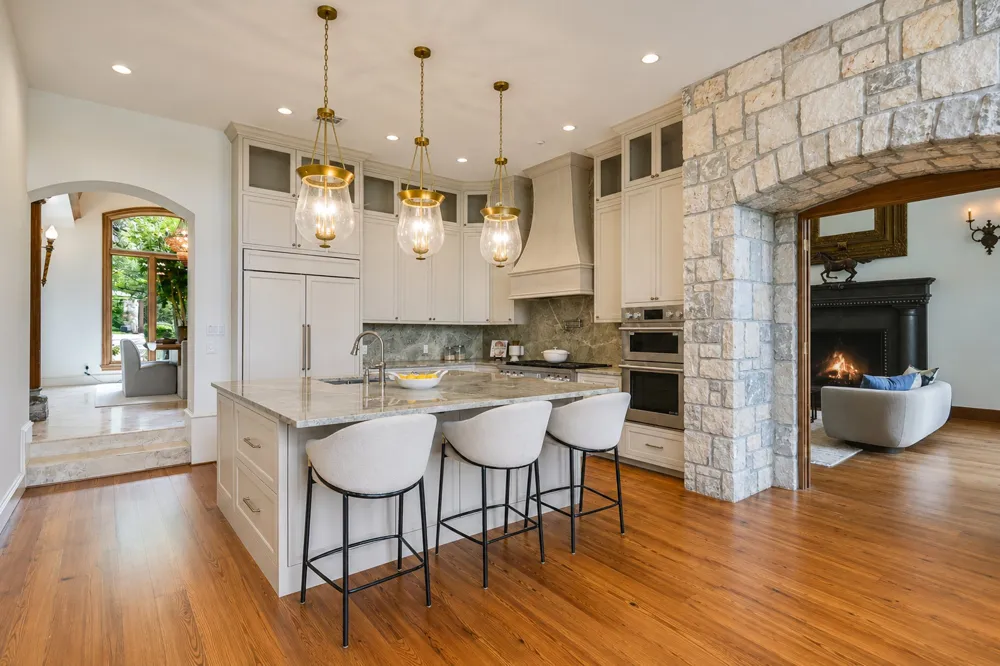 4646 Rockcliff Road Austin, TX 78746