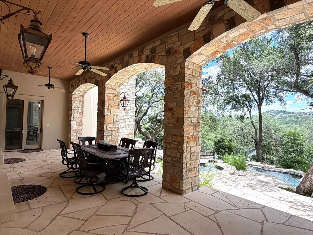 4646 Rockcliff Road Austin, TX 78746