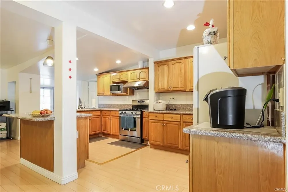 2010 Park Rose Duarte, CA 91010