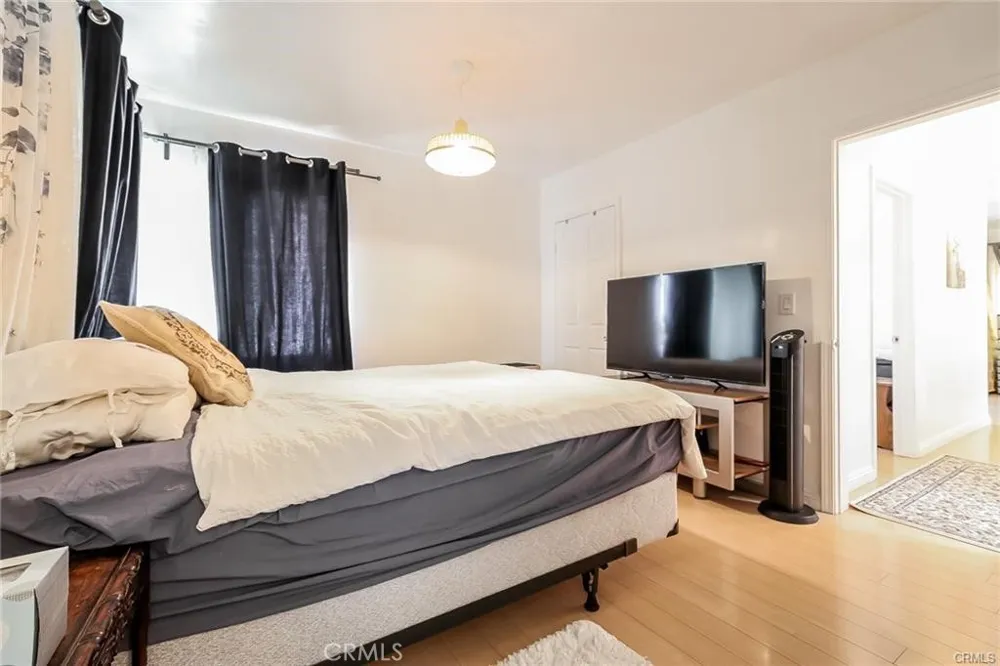 2010 Park Rose Duarte, CA 91010