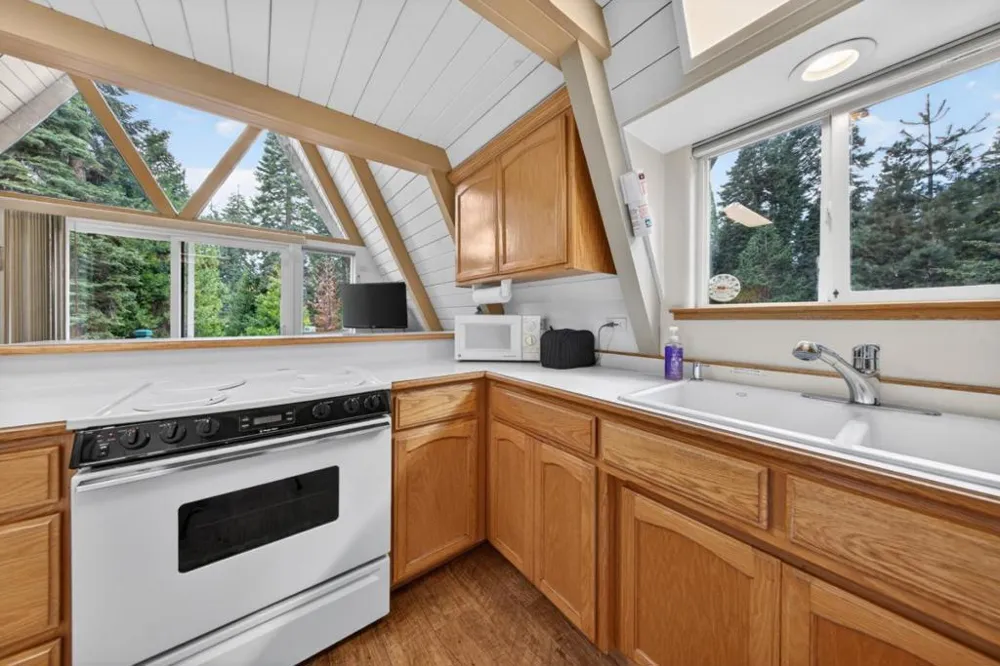 454 Peninsula Drive #A - B Lake Almanor, CA 96137