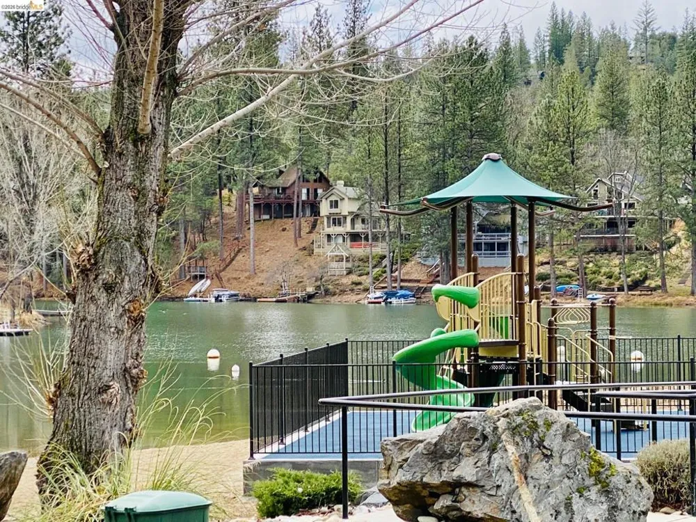 13209 Mueller Drive Groveland, CA 95321
