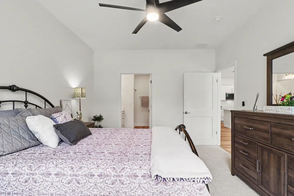 1905 E Woodglen Circle Valparaiso, IN 46383