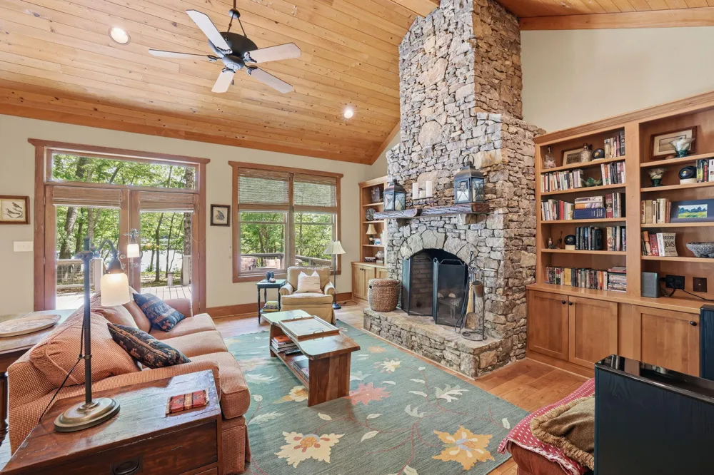 479 Lake Loop Road Menlo, GA 30731