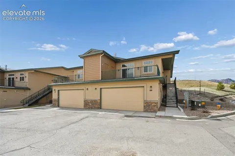 5930 Eagle Glen View #102