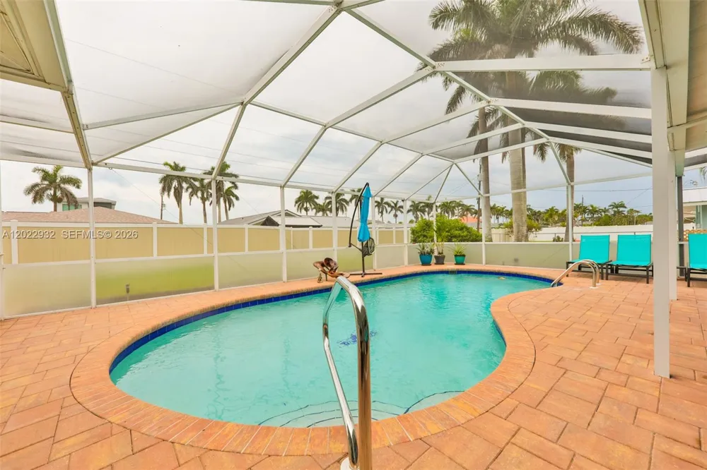 450 bayshore dr Cape Coral, FL 33904