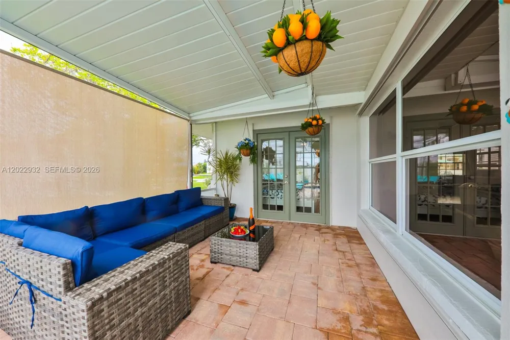 450 bayshore dr Cape Coral, FL 33904
