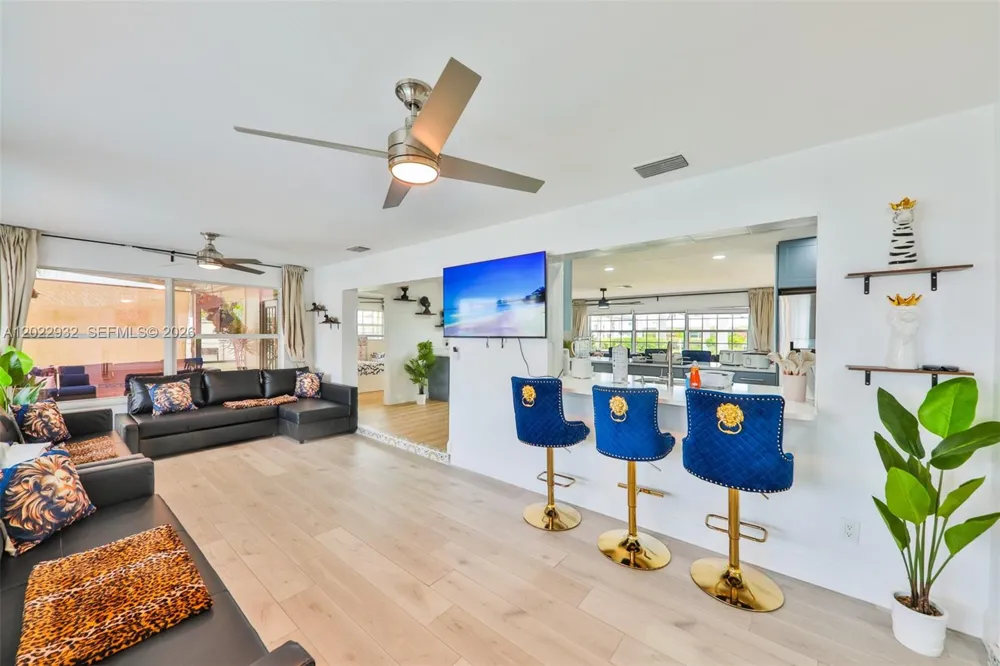 450 bayshore dr Cape Coral, FL 33904