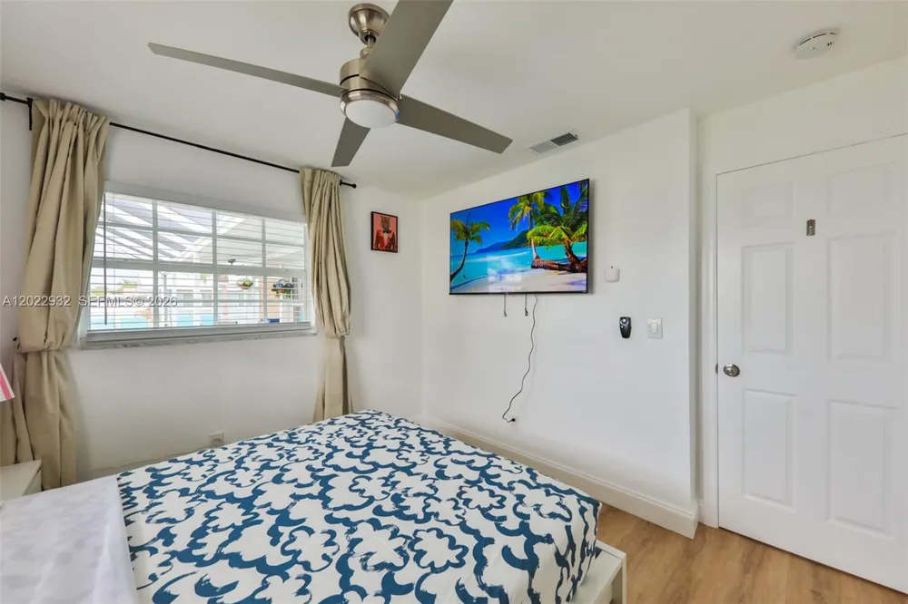 450 bayshore dr Cape Coral, FL 33904