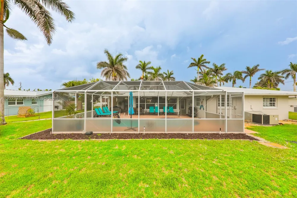 450 bayshore dr Cape Coral, FL 33904