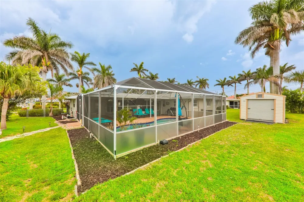 450 bayshore dr Cape Coral, FL 33904