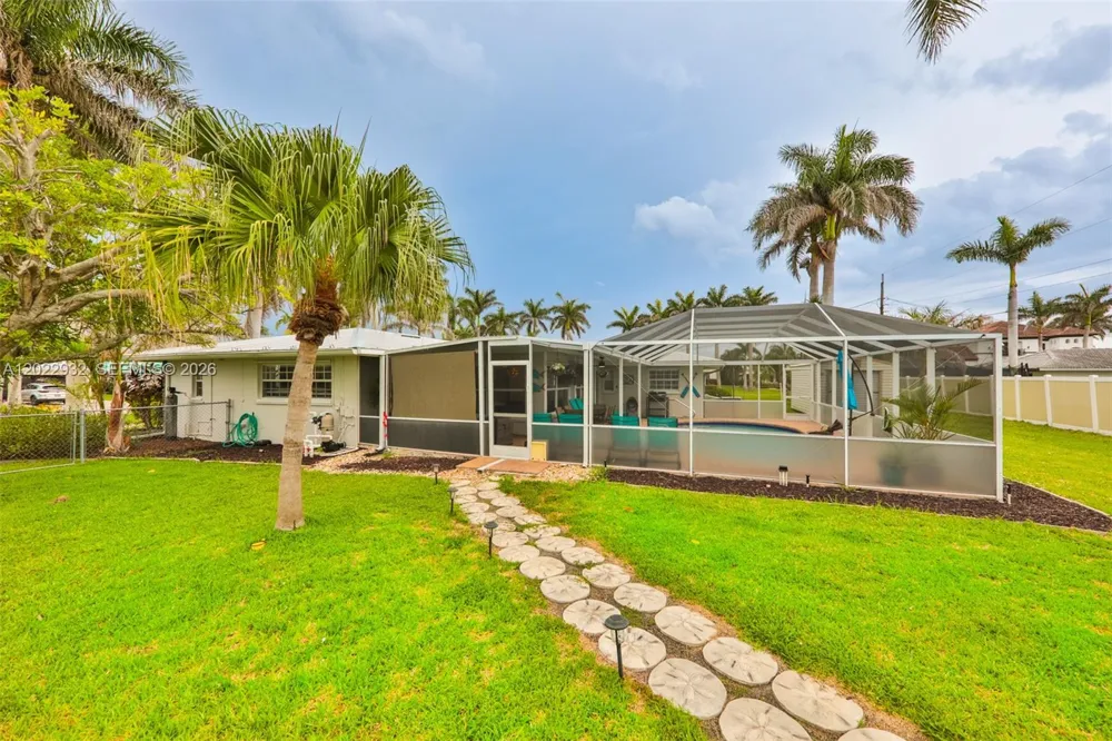450 bayshore dr Cape Coral, FL 33904