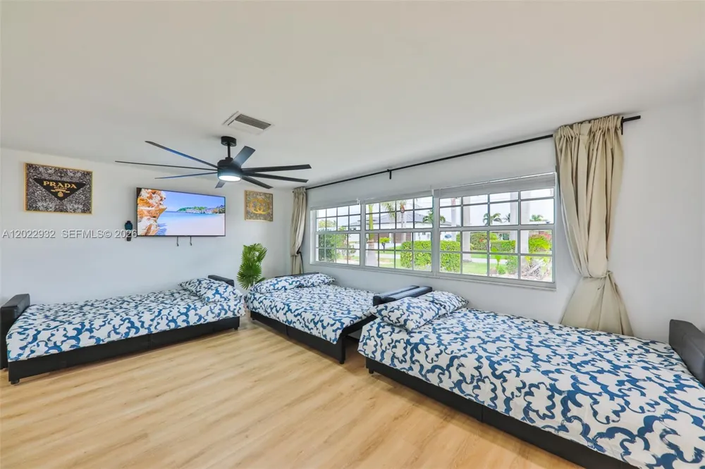 450 bayshore dr Cape Coral, FL 33904