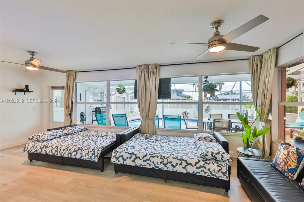 450 bayshore dr Cape Coral, FL 33904