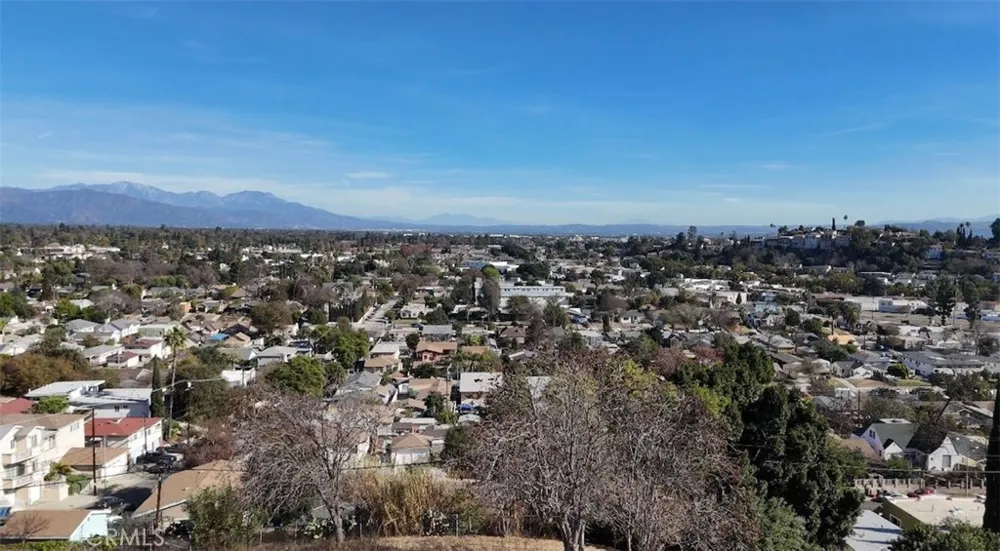 Stillwell & Newtonia Avenue El Sereno, CA 90032