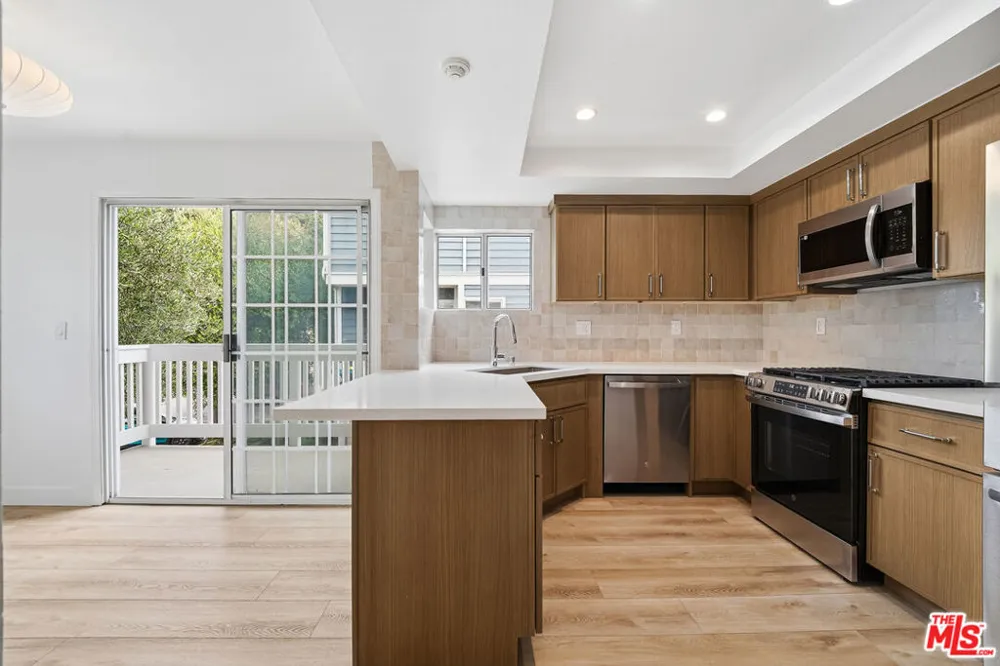 100 S Catalina Avenue #A Redondo Beach, CA 90277