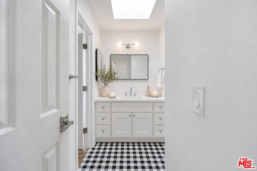 100 S Catalina Avenue #A Redondo Beach, CA 90277