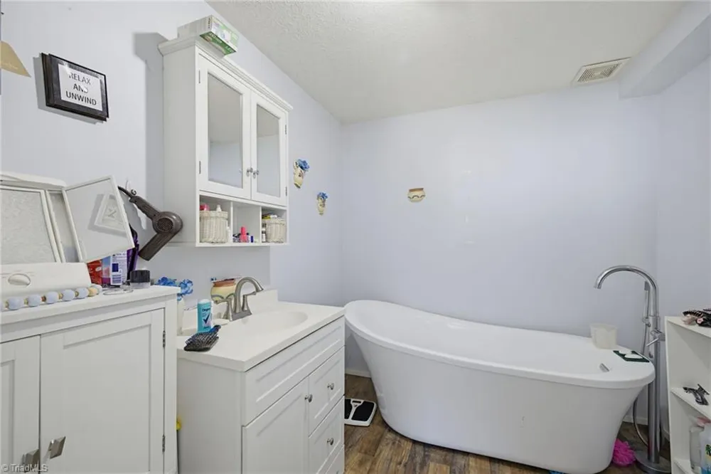 122 Buck Road Eden, NC 27288