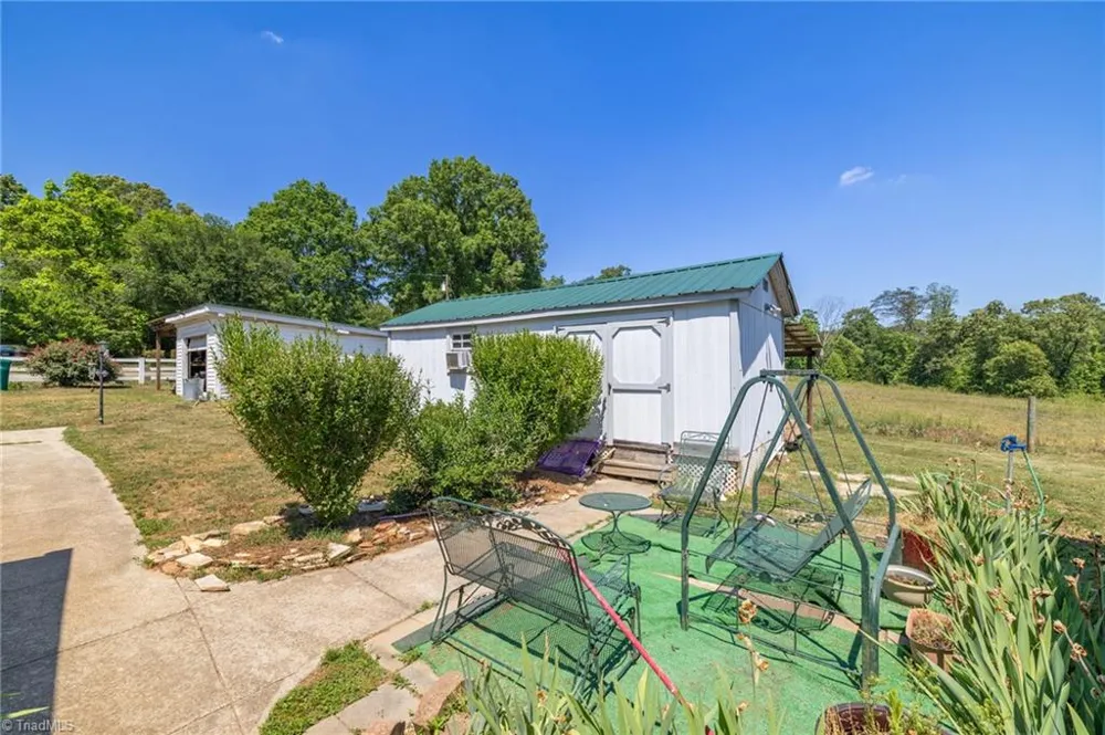122 Buck Road Eden, NC 27288