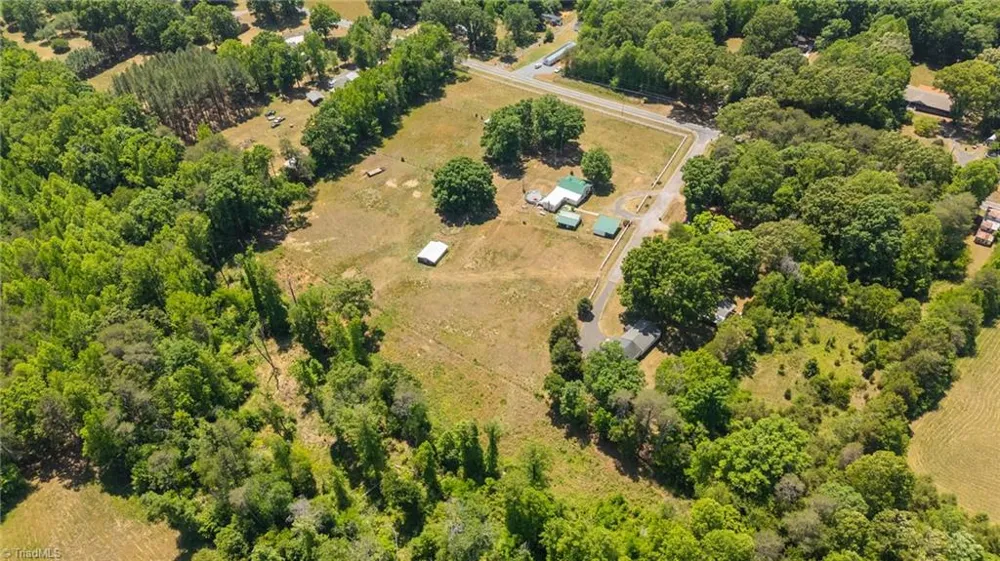 122 Buck Road Eden, NC 27288
