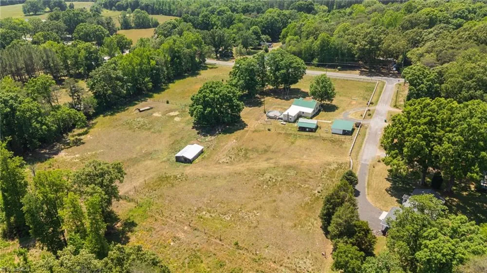 122 Buck Road Eden, NC 27288