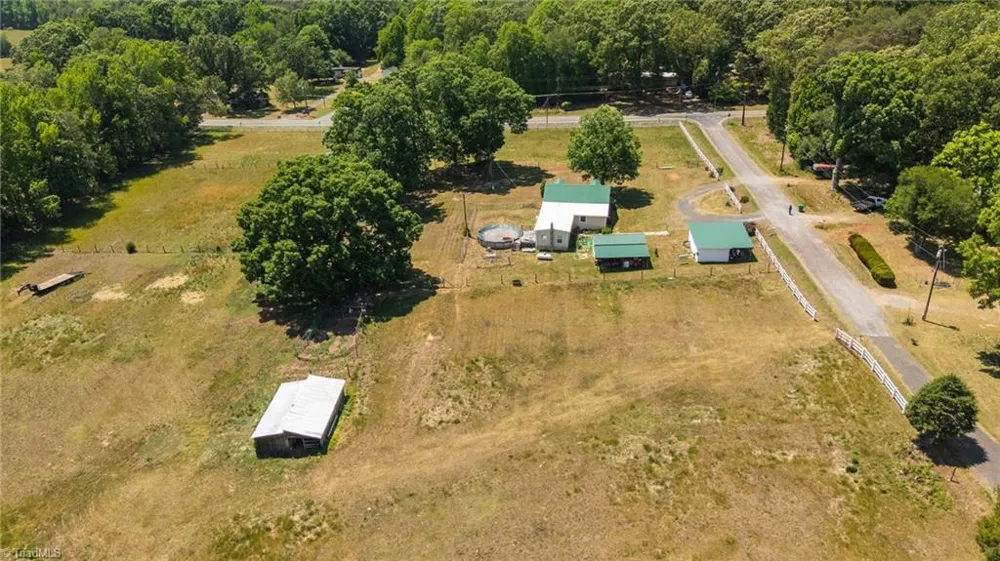 122 Buck Road Eden, NC 27288