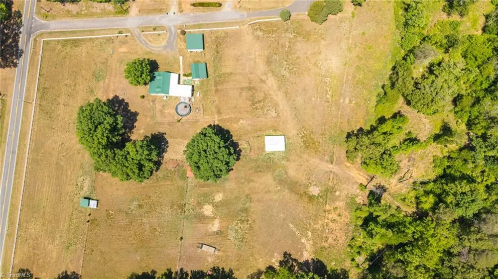 122 Buck Road Eden, NC 27288