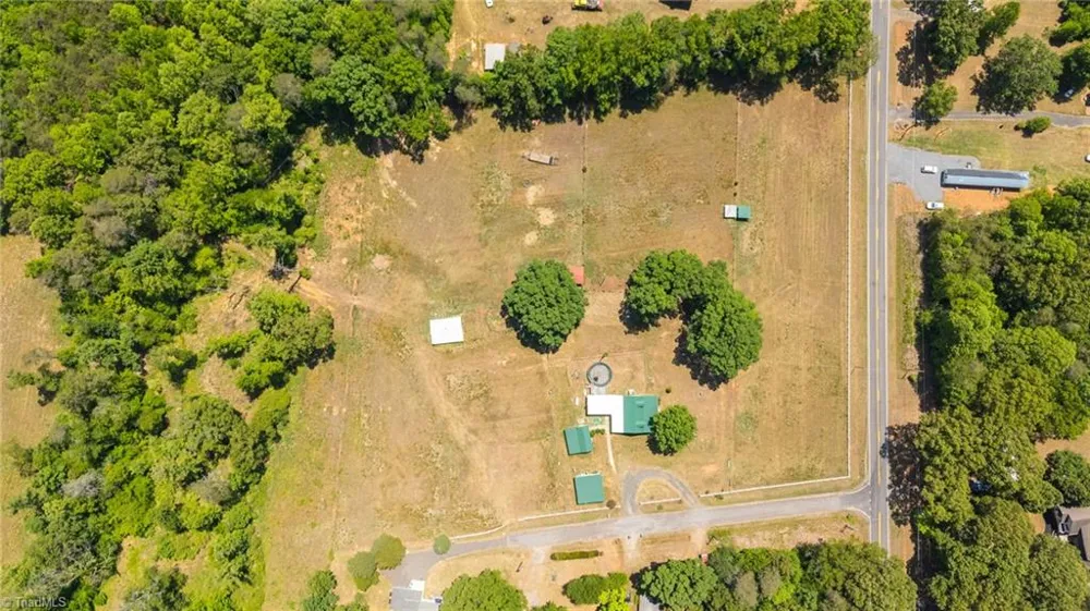 122 Buck Road Eden, NC 27288