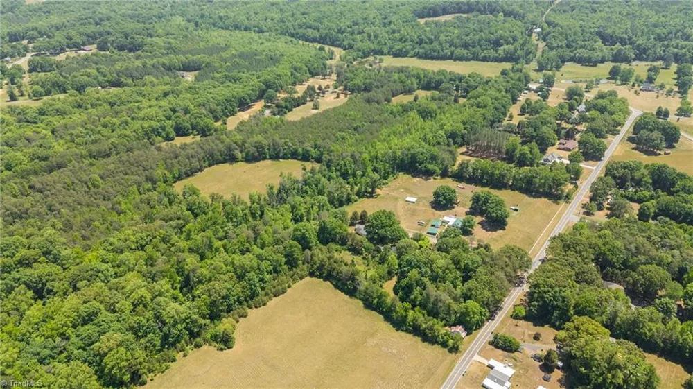 122 Buck Road Eden, NC 27288