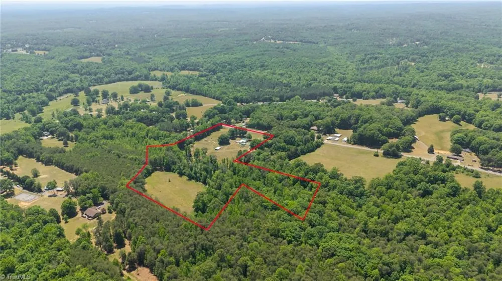 122 Buck Road Eden, NC 27288