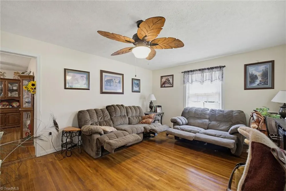 122 Buck Road Eden, NC 27288