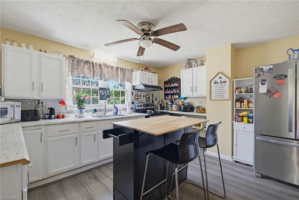 122 Buck Road Eden, NC 27288