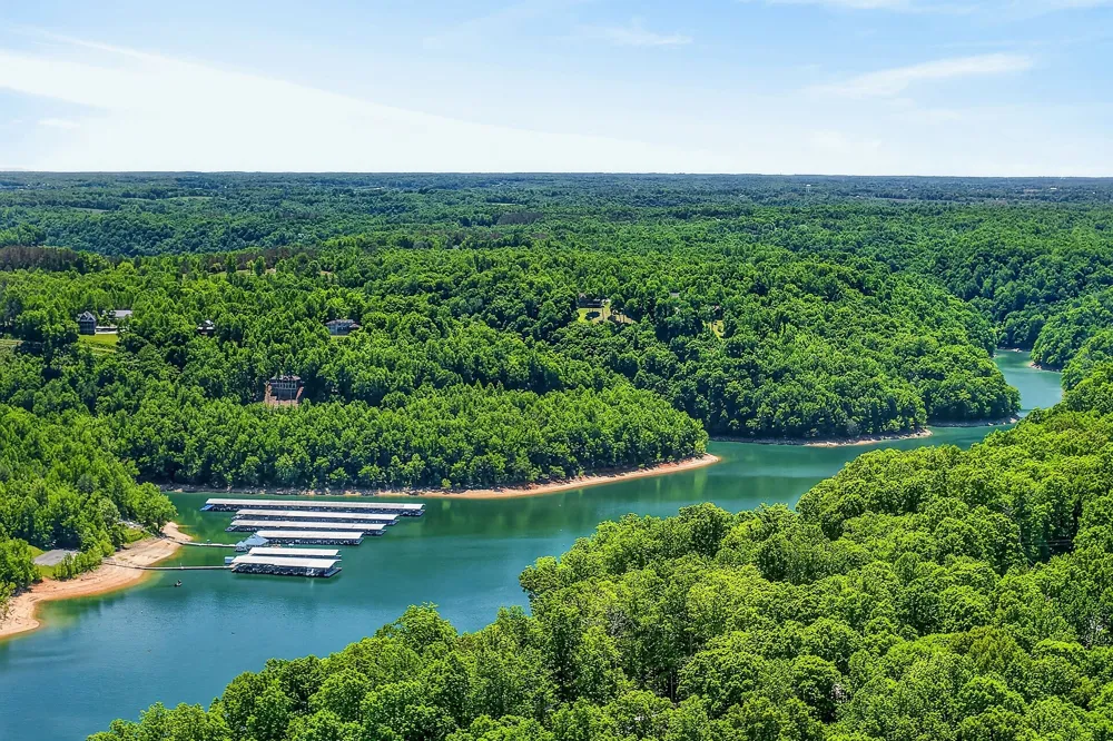 10 Mountain Harbor Trce Sparta, TN 38583