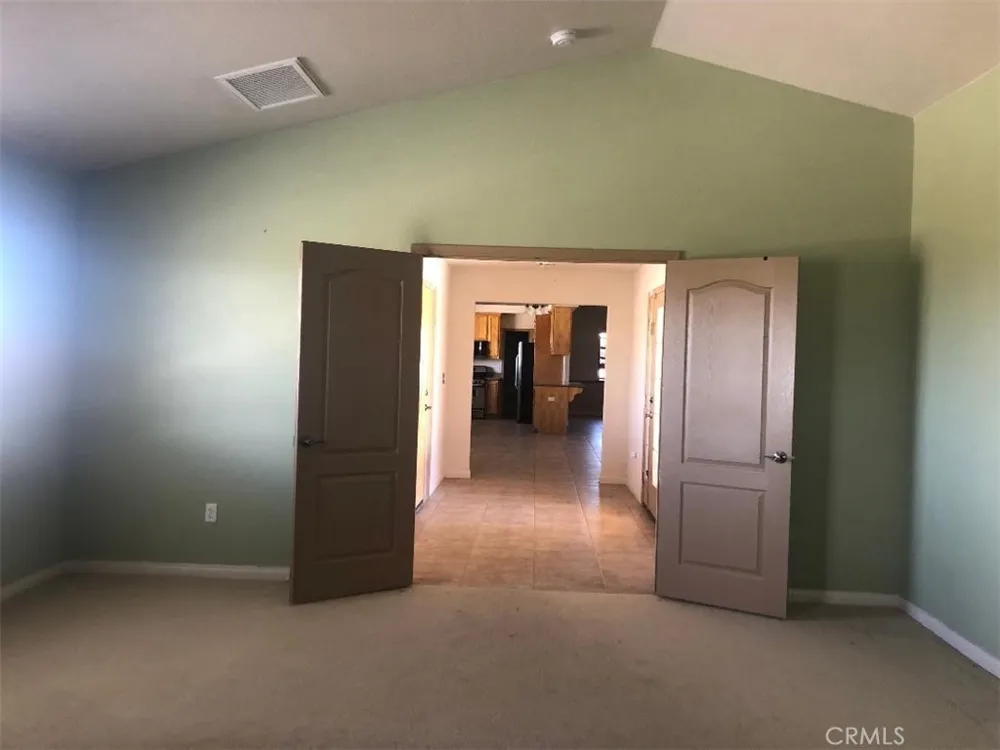 16716 Hacienda Avenue California City, CA 93505