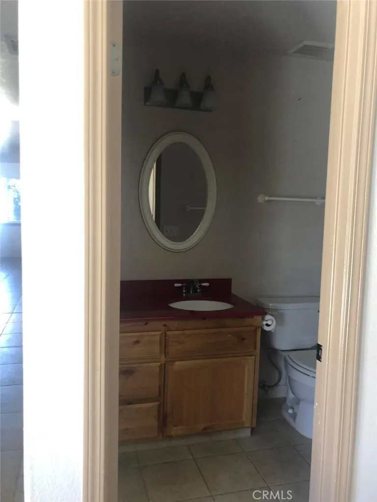 16716 Hacienda Avenue California City, CA 93505