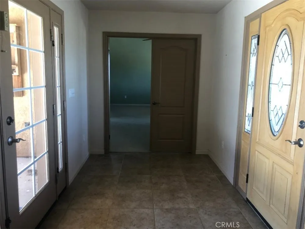 16716 Hacienda Avenue California City, CA 93505