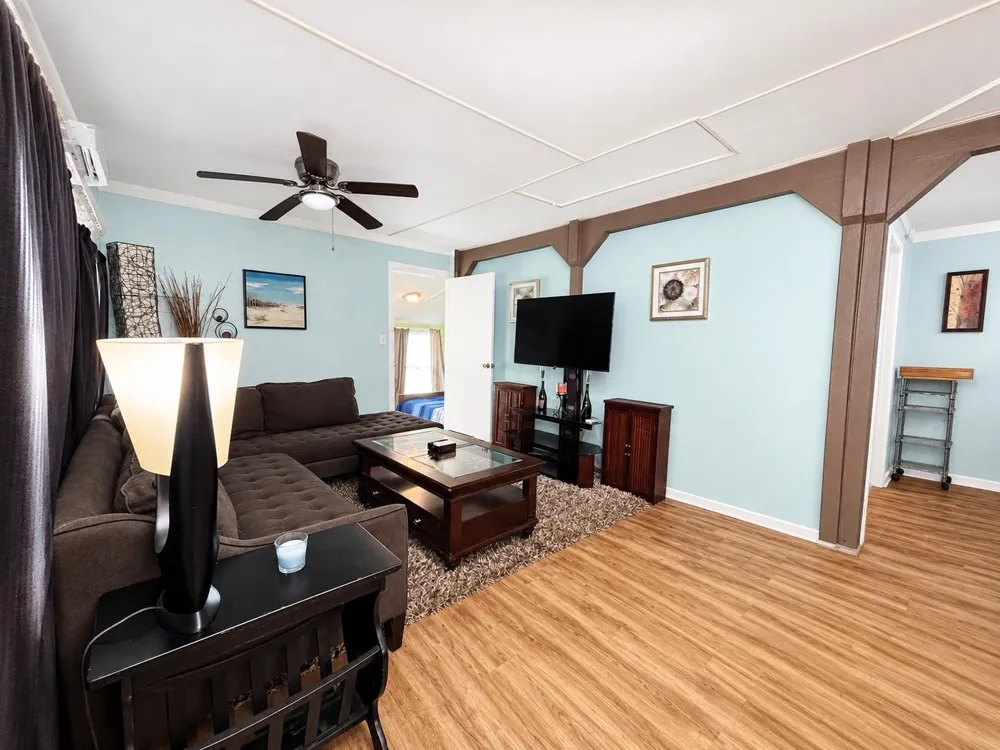 203 Mcneir Street Anahuac, TX 77514