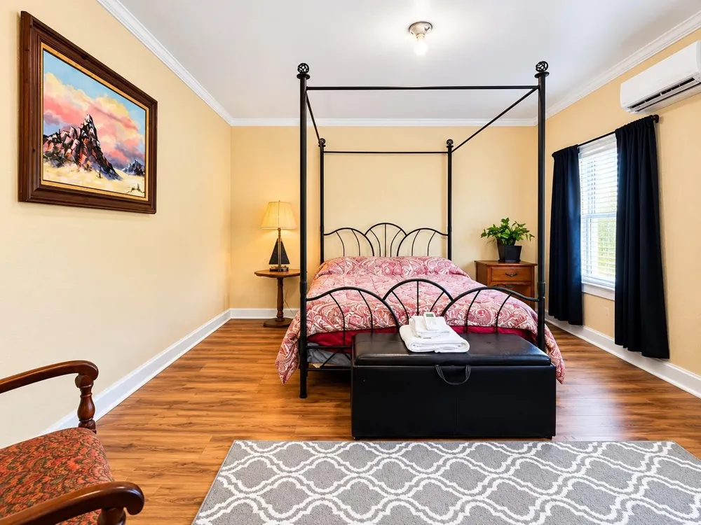 203 Mcneir Street Anahuac, TX 77514