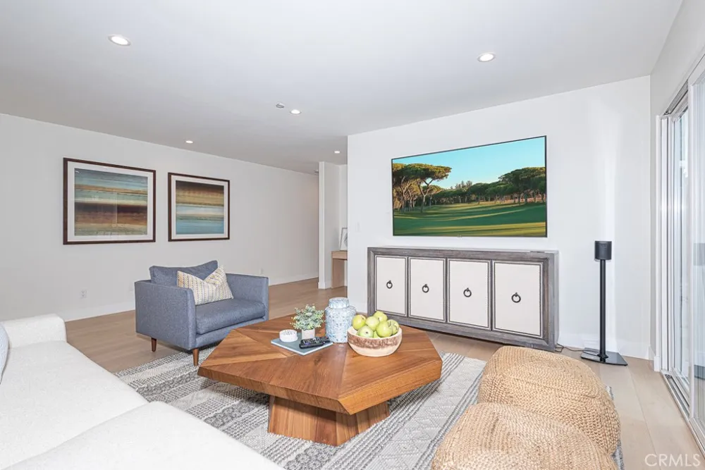 947 W Balboa Newport Beach, CA 92661