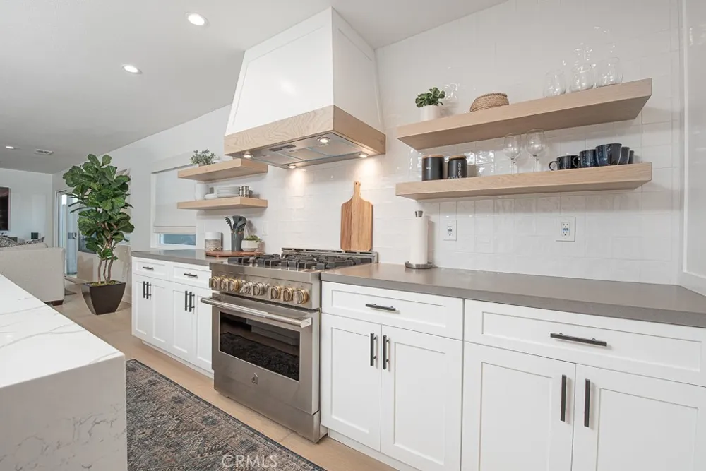 947 W Balboa Newport Beach, CA 92661