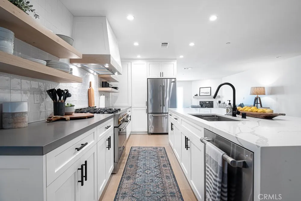 947 W Balboa Newport Beach, CA 92661