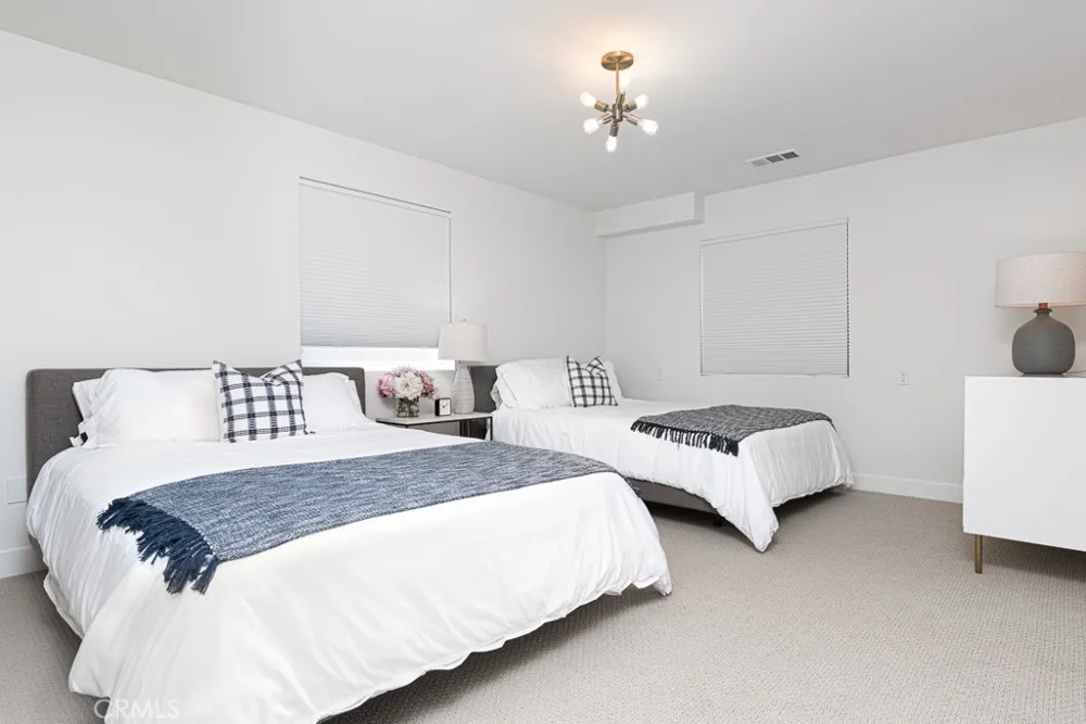 947 W Balboa Newport Beach, CA 92661