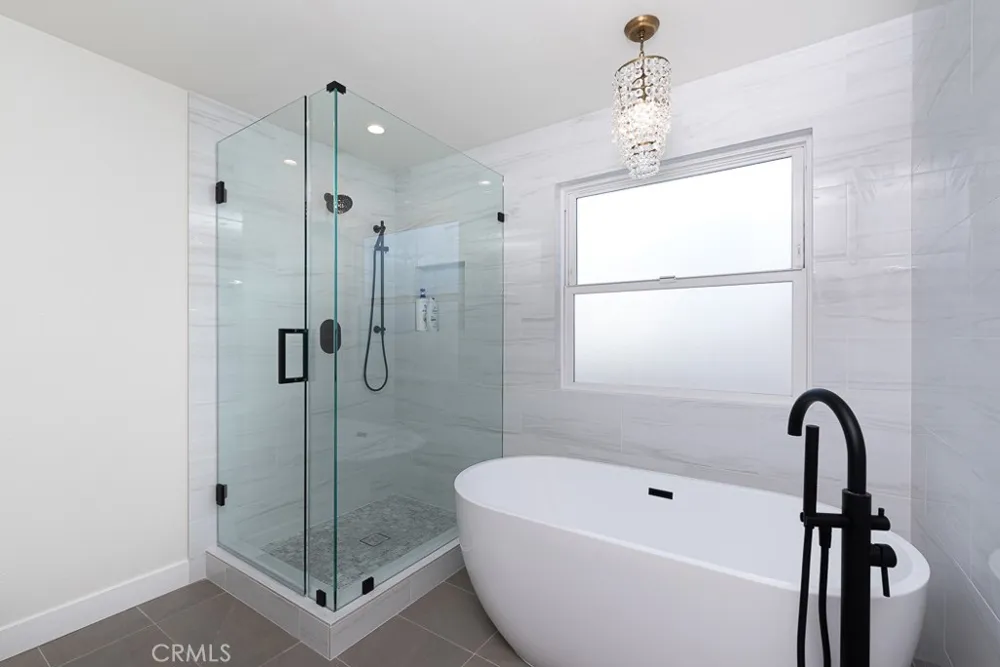 947 W Balboa Newport Beach, CA 92661