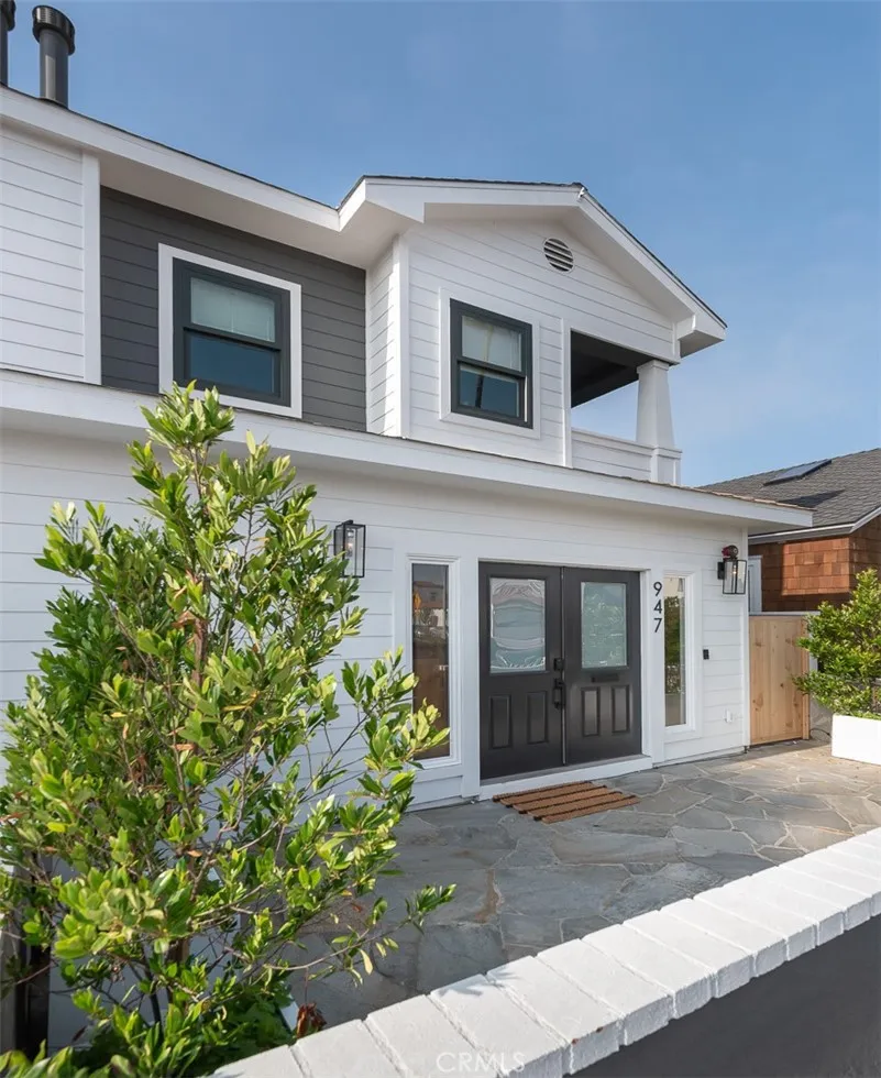 947 W Balboa Newport Beach, CA 92661