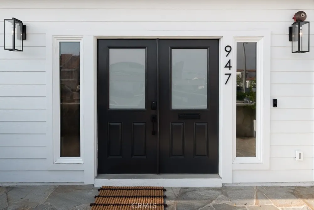 947 W Balboa Newport Beach, CA 92661