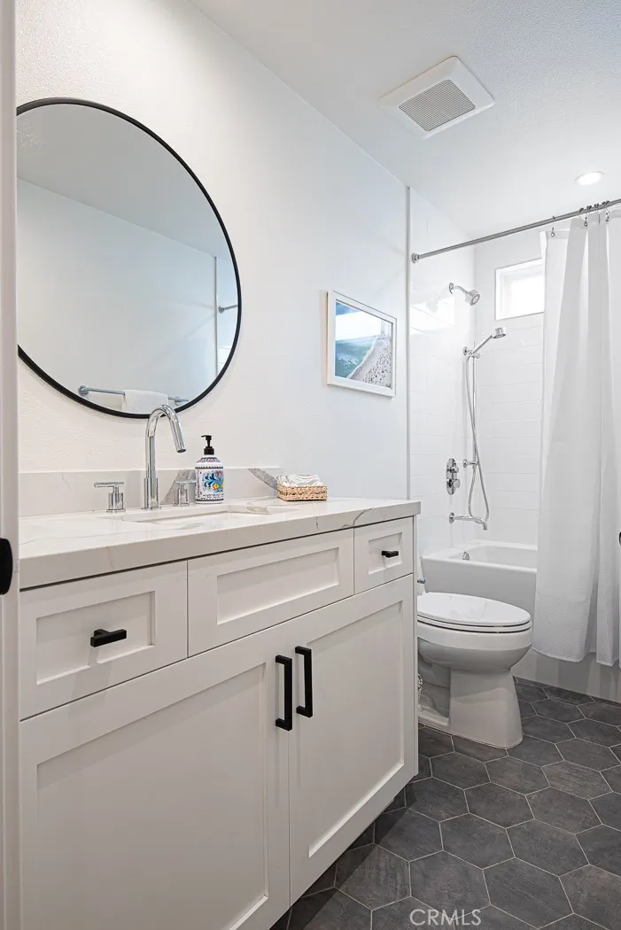 947 W Balboa Newport Beach, CA 92661