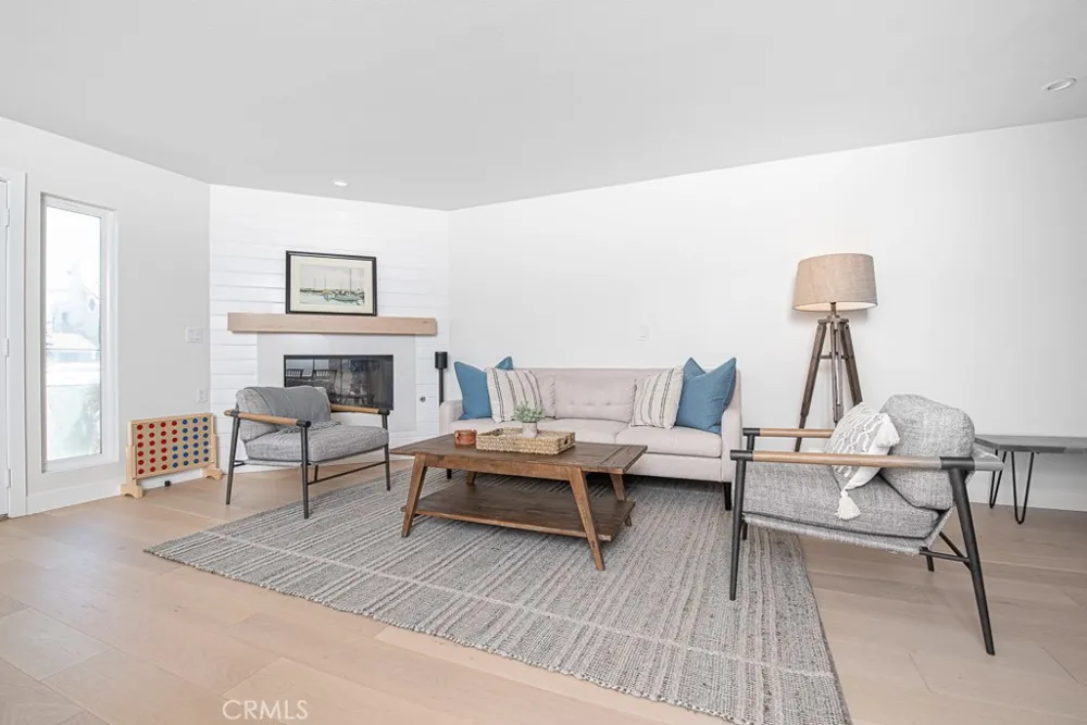 947 W Balboa Newport Beach, CA 92661