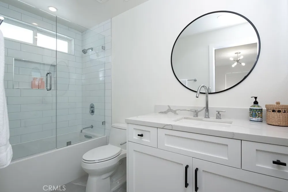 947 W Balboa Newport Beach, CA 92661