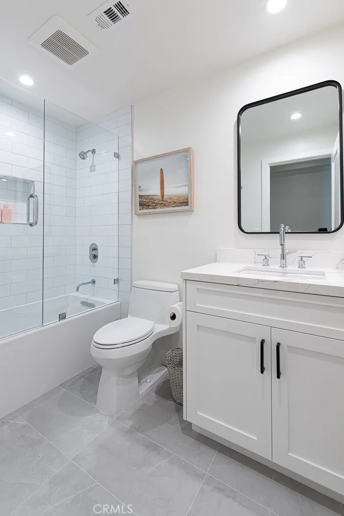 947 W Balboa Newport Beach, CA 92661