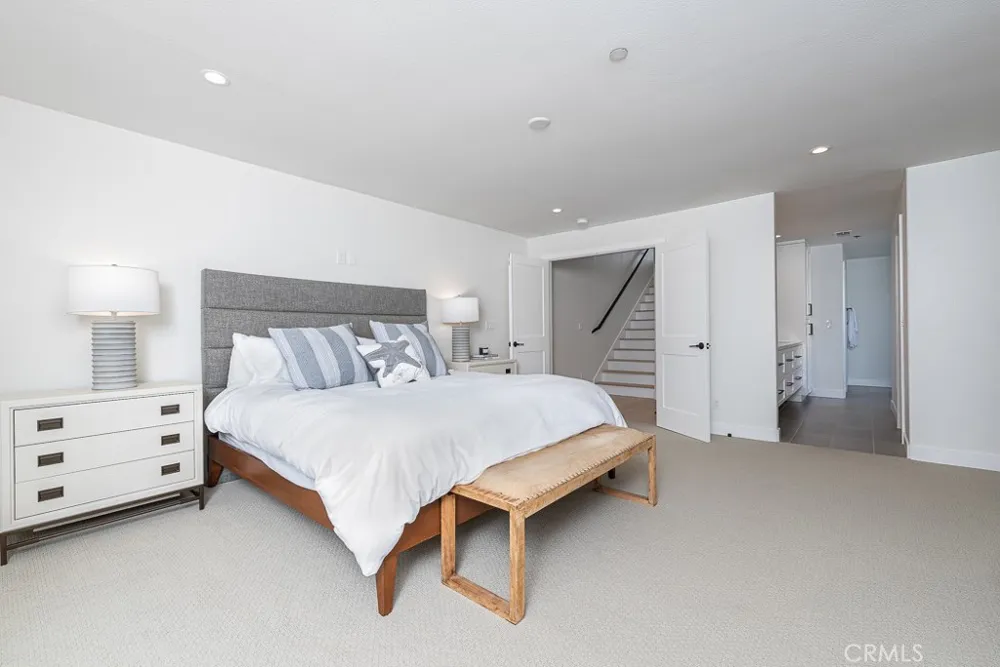 947 W Balboa Newport Beach, CA 92661